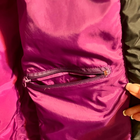 CABELA's Black/Purple 650 Fill Goose Down Puffer Vest Women’s 2XL EUC - Picture 9 of 11